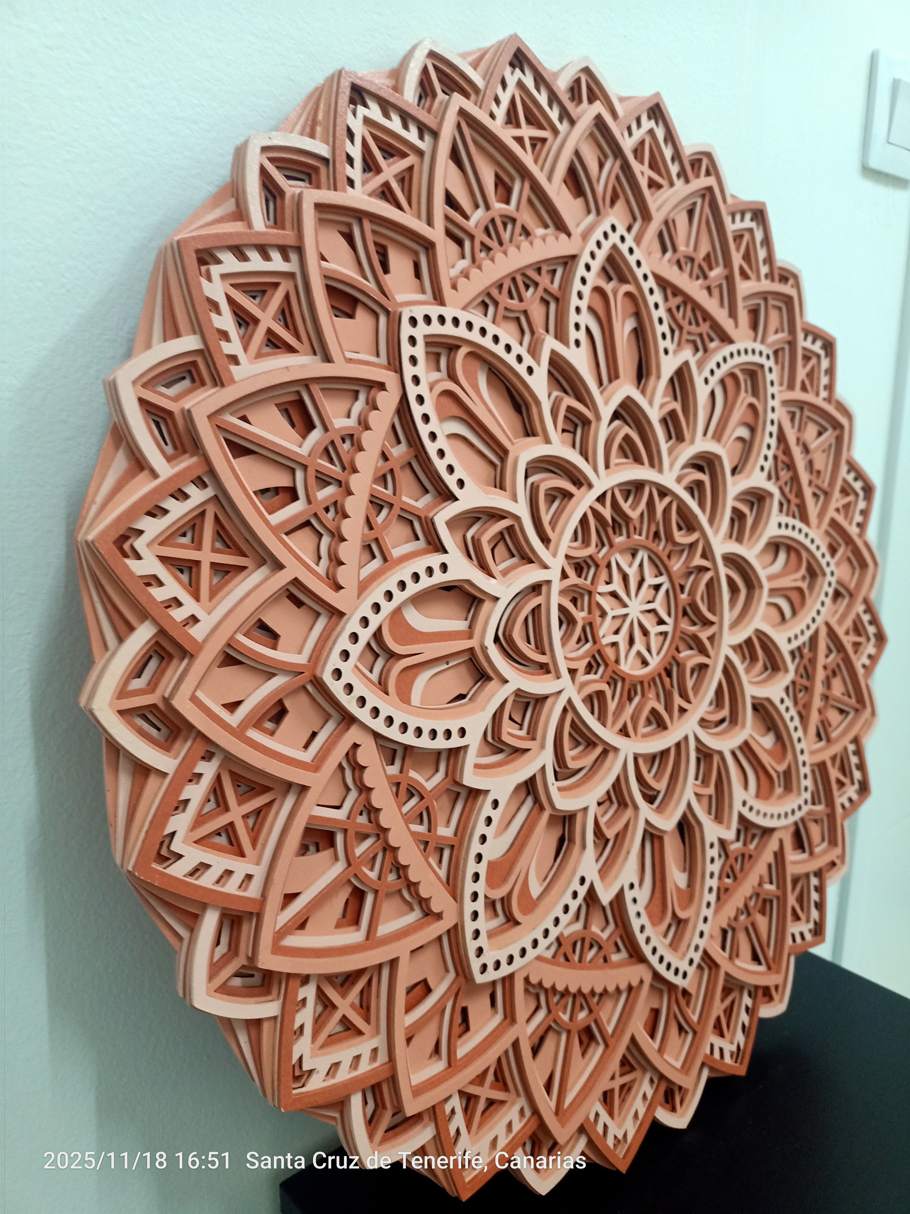 Decoración multicapa geométrica